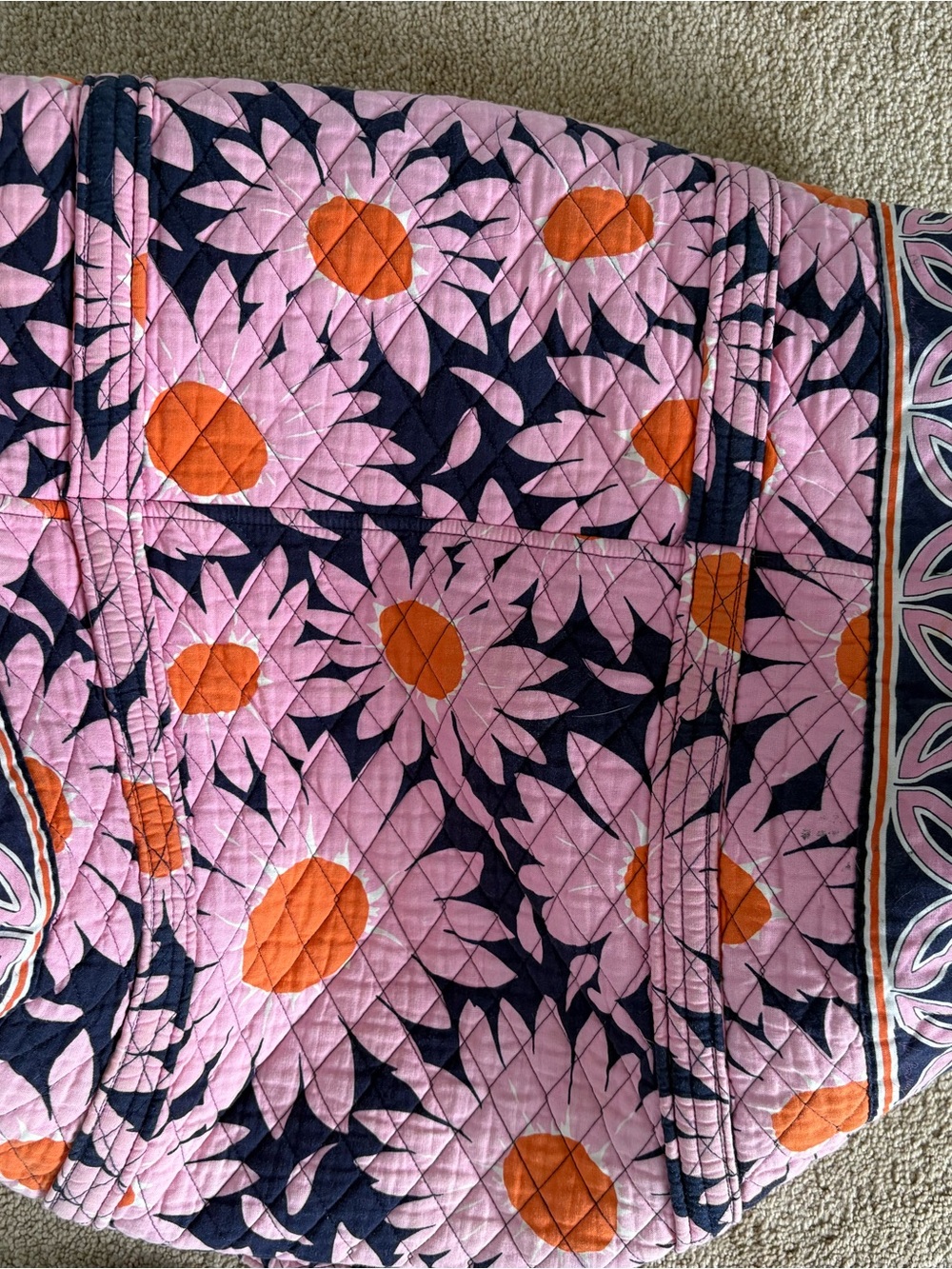 Vera Bradley RETIRED "Loves Me" Print Quilted Weekender Duffle Bag - Picture 5 of 8